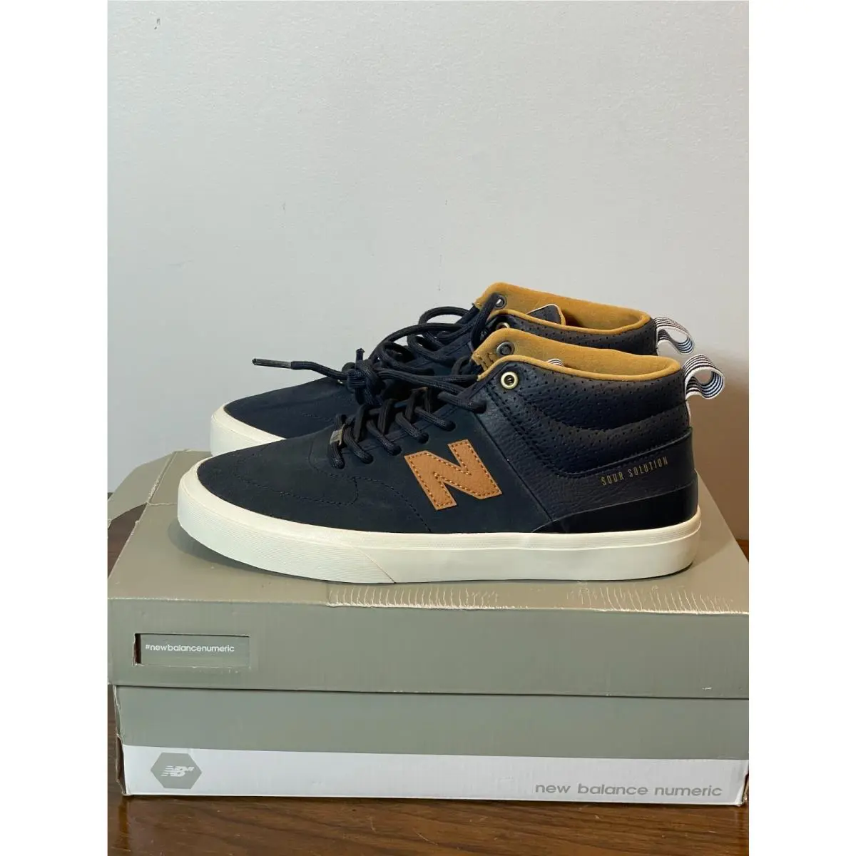 New Balance Numeric 379 Sour Solution Mens 7 Skate Skateboarding NB