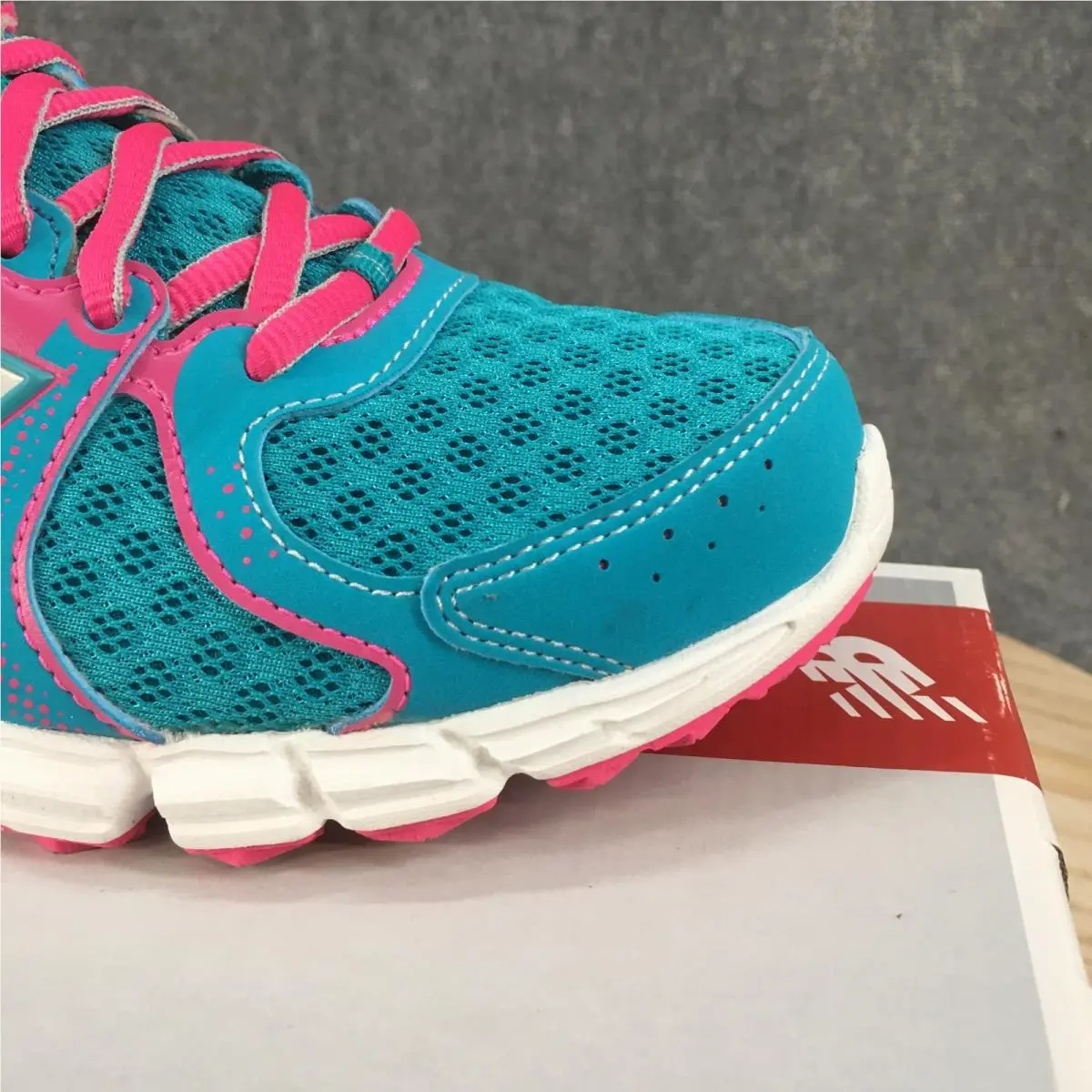 New Balance shoes - New Balance 750v2 - Pink 2