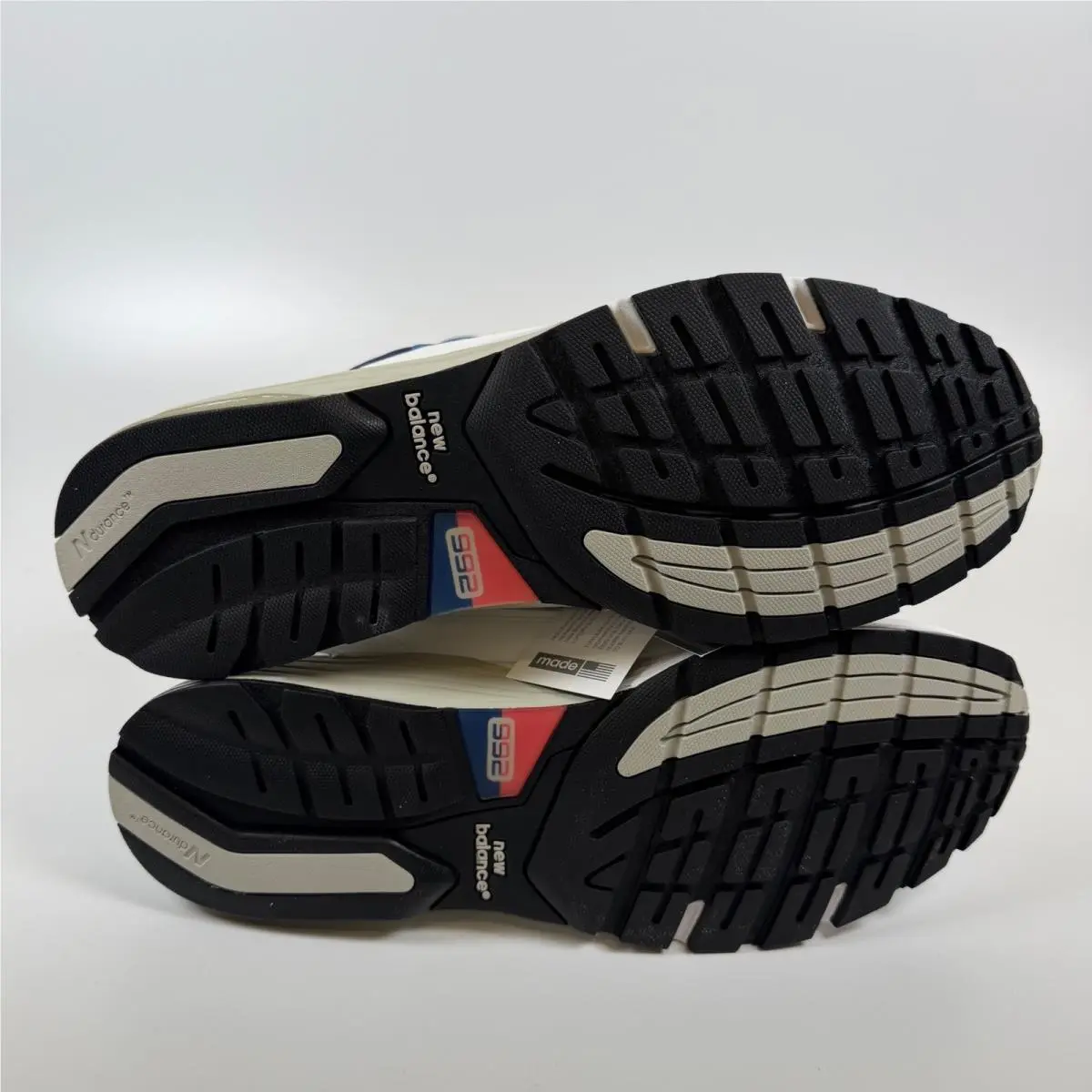 New Balance shoes - New Balance 992 - White 4