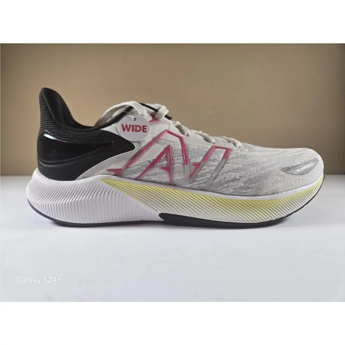 New Balance Mens Size 11.5 2e Wide Fuelcell Running Course Style Mfcprlm3 Coler