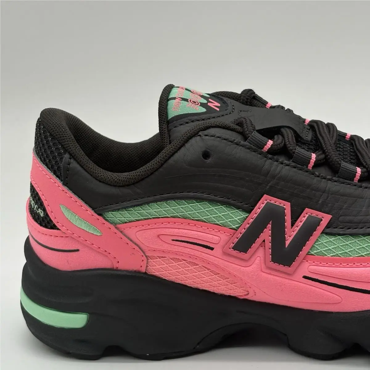 New Balance shoes - New Balance 1000 - Black 1