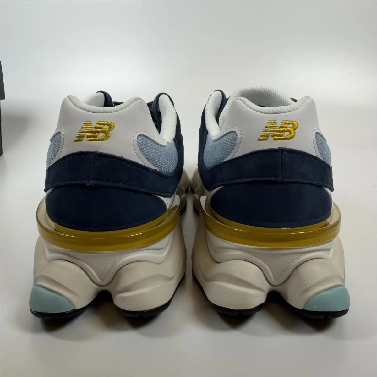 New Balance shoes - 9060 Vintage Indigo Apollo Gold - Blue 3