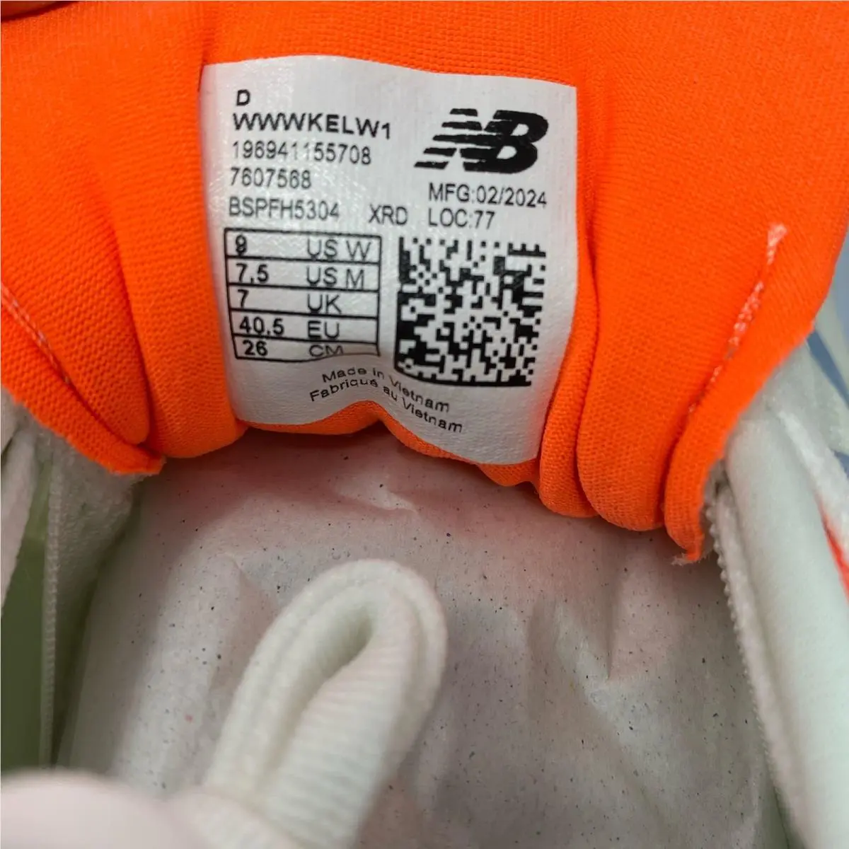 New Balance shoes - New Balance Fuel Cell Walker - White 2