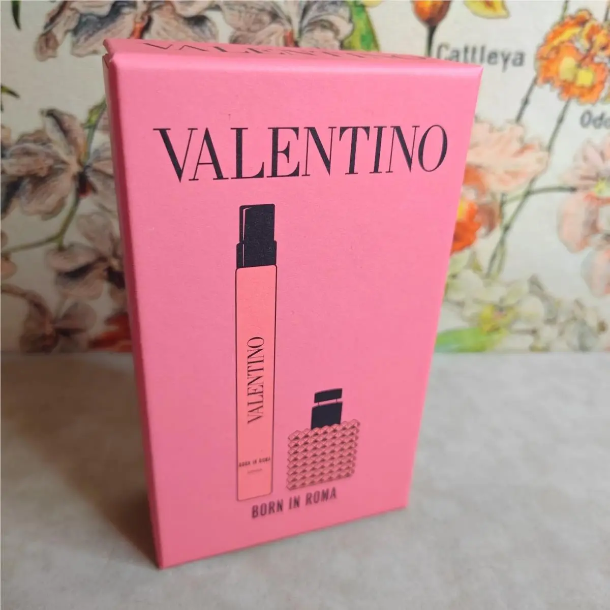 Valentino Donna Born In Roma Eau de Parfum 2-Piece Travel Gift Set Purse Splash