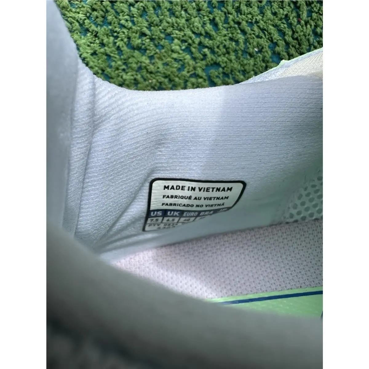 Mizuno shoes - MIZUNO WAVE MOMENTUM 3 - WAVE MOMENTUM - V1GA2312 87 - Green (UPC: 0889961726422) 6