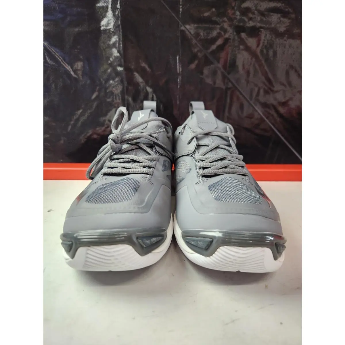 Mizuno shoes - Gray 1