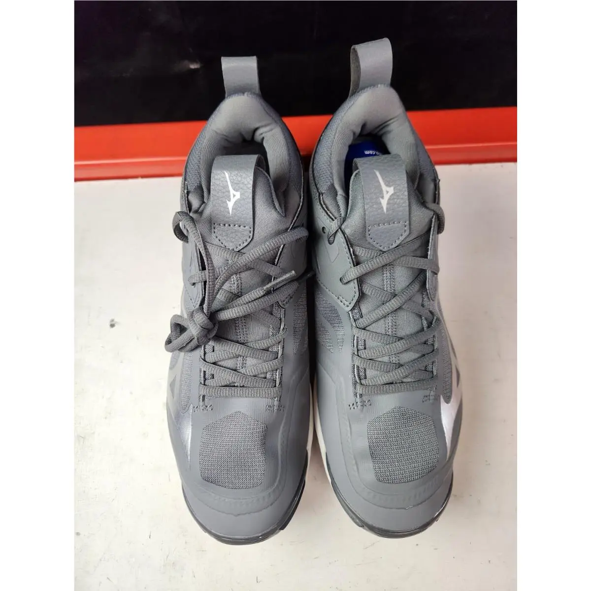 Mizuno shoes - Gray 2
