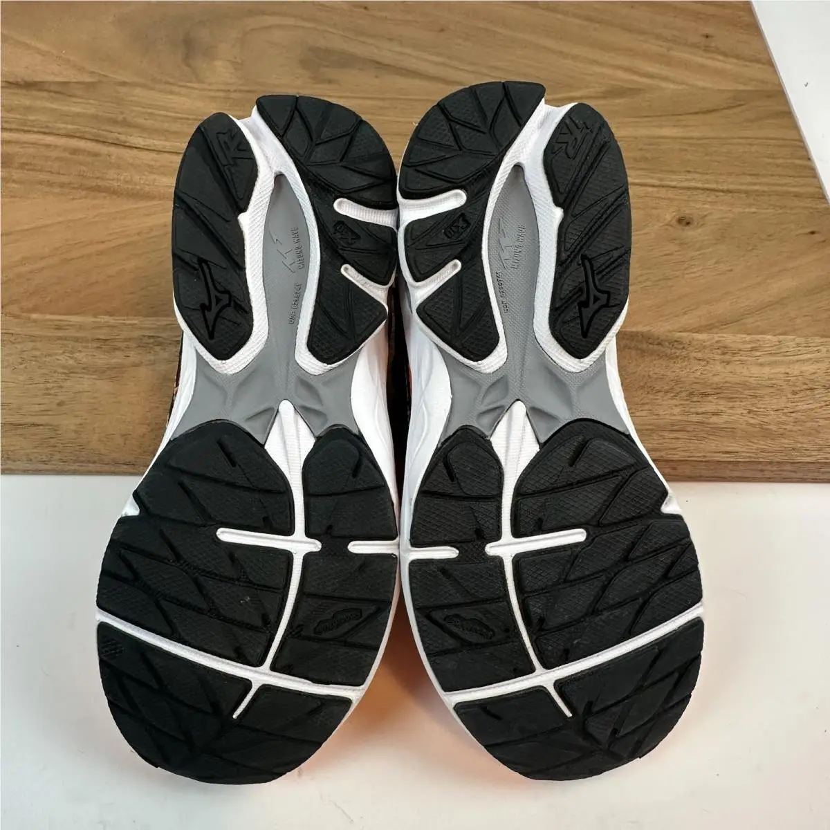 Mizuno shoes - Mizuno Wave Rider 20 JR - Orange 5