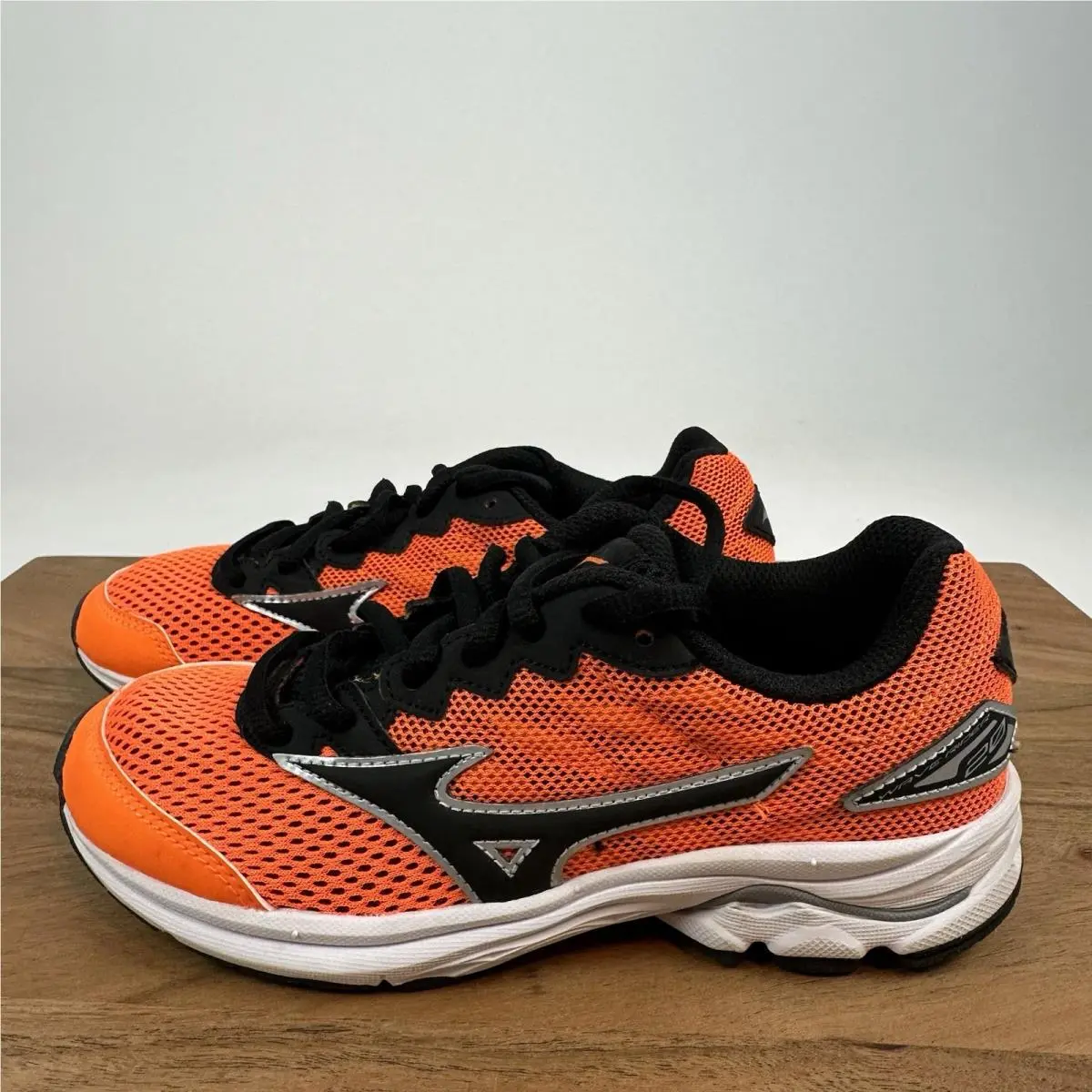 Mizuno shoes - Mizuno Wave Rider 20 JR - Orange 0