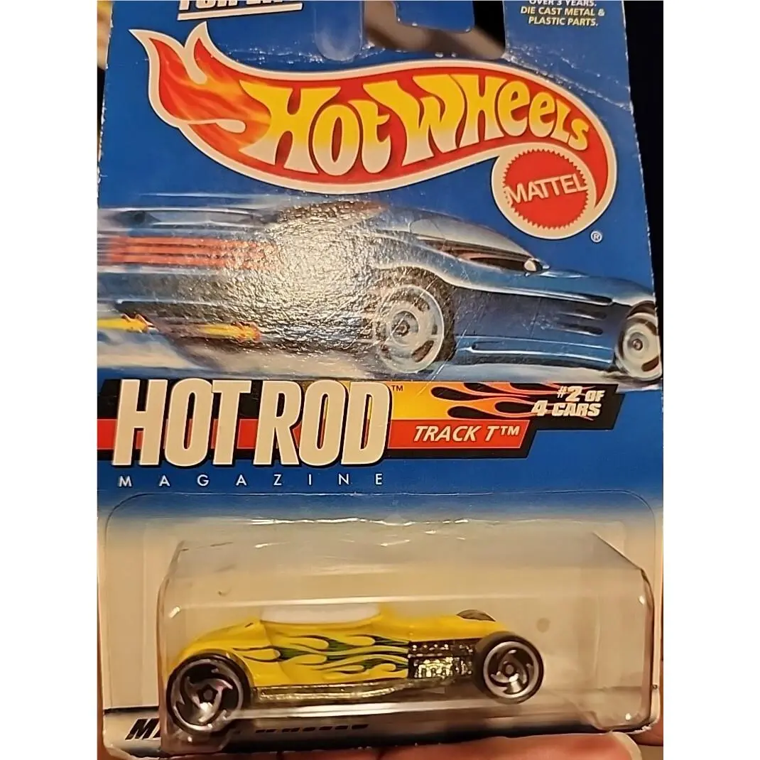 2000 Hot Wheels 006 Track T Hot Rod Magazine 2of4 Yellow Sawblades