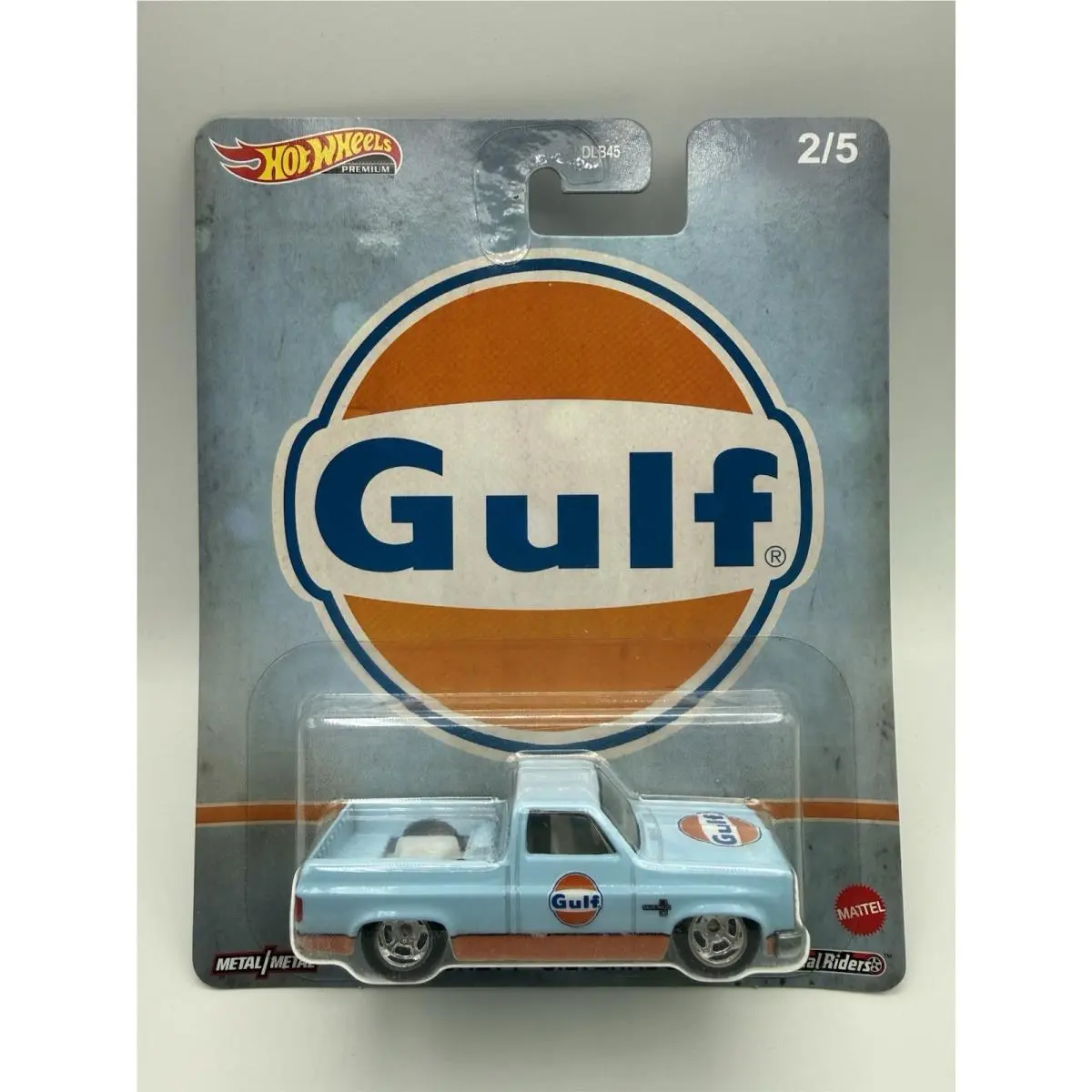 Hot Wheels Premium `83 Chevy Silverado Gulf 2/5 Real Riders/metal Base