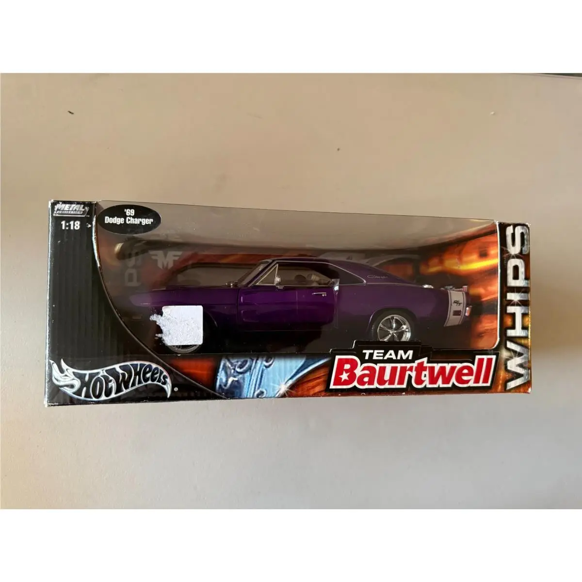 Hot Wheels Whips Team Baurtwell `69 Dodge Charger 1:18 BC9