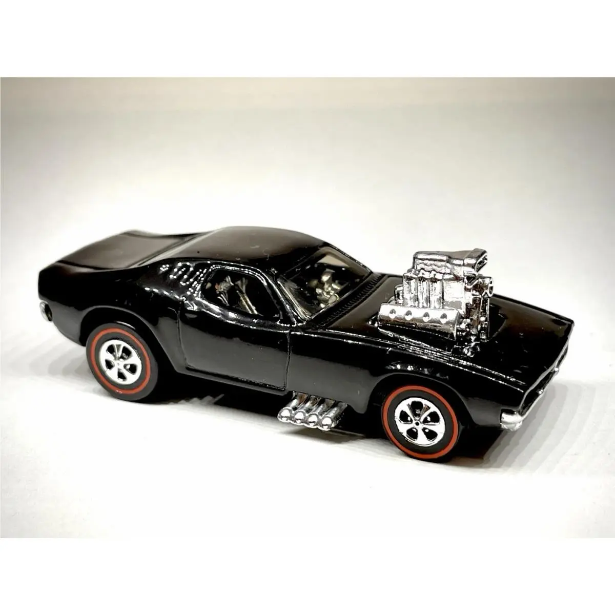Hot Wheels Custom Made Redline Rodger Dodger ‘70 Black Diecast Car