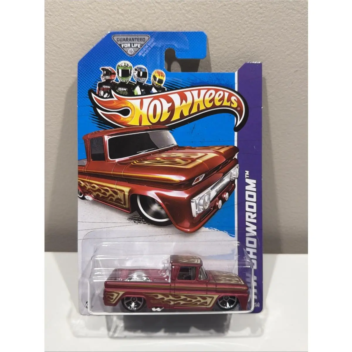 2013 Hot Wheels 162 Showroom Red 62 Chevy Pickup Truck C32