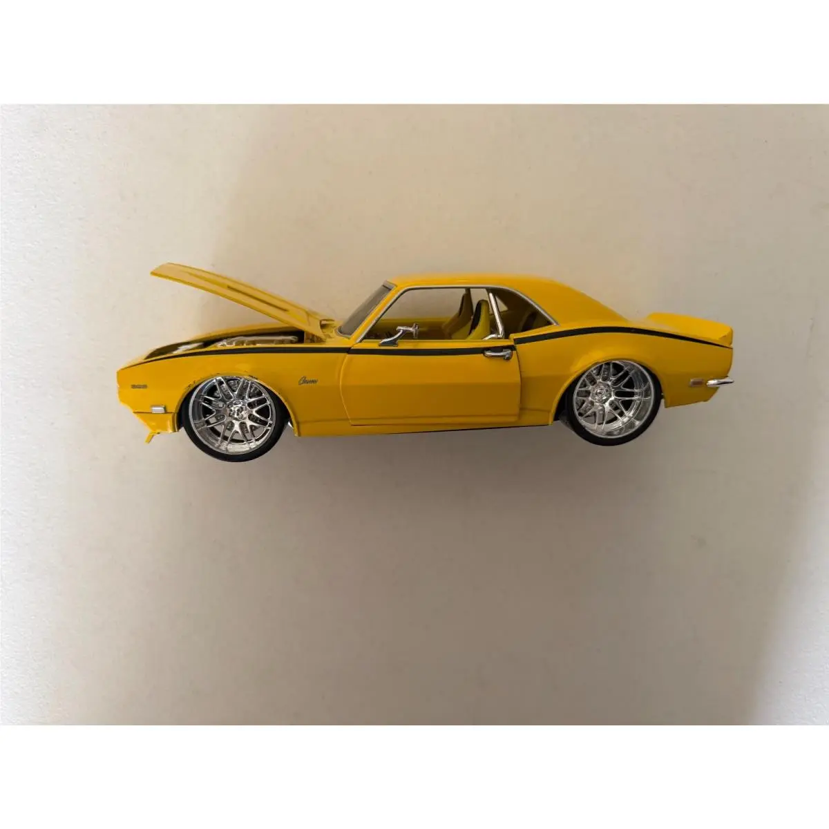 Hot Wheels G Machines `69 Chevy Camaro Yellow 1/18 Loose BD7