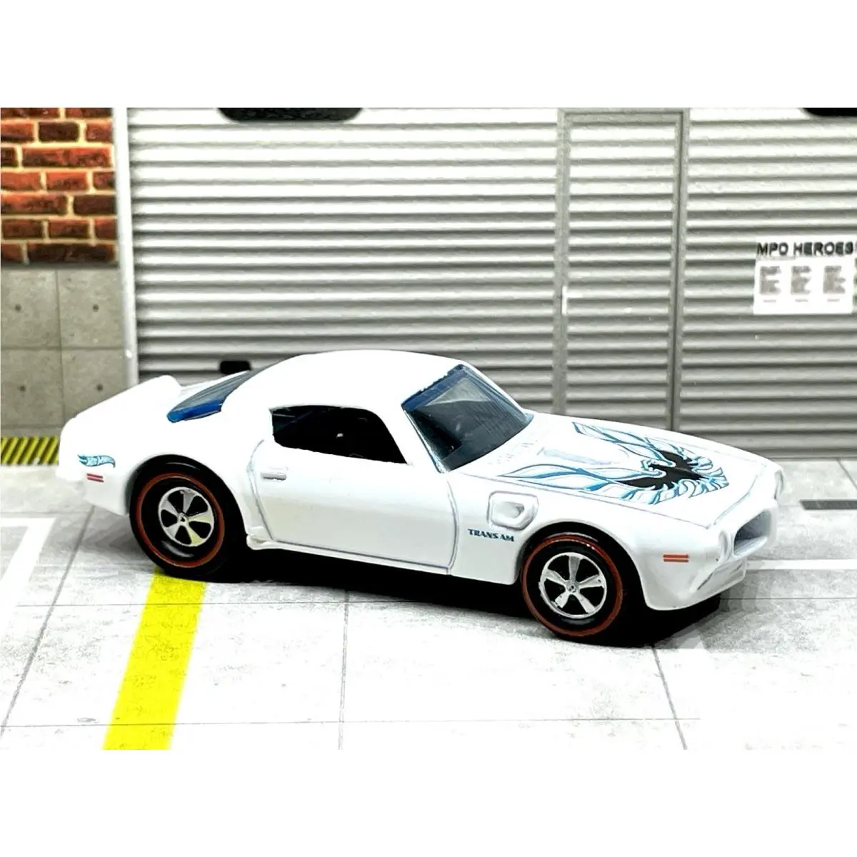 Hot Wheels Custom Made Redline Pontiac Firebird White Diecast Car 1:64