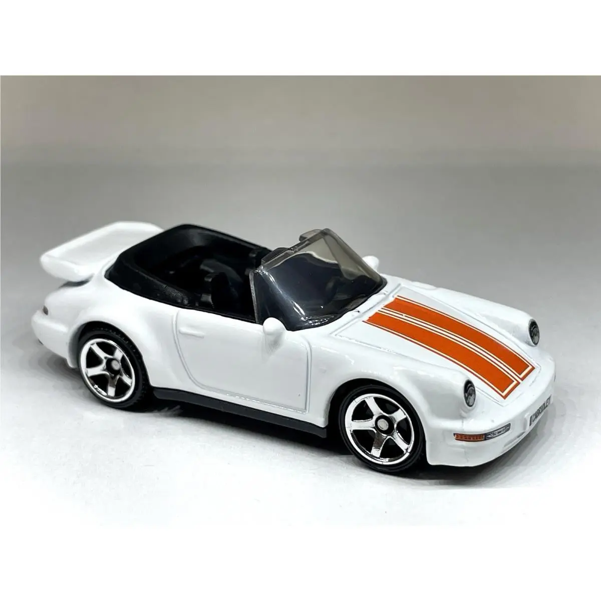 Hot Wheels Porsche 911 Turbo Cabriolet Custom Made with 5 Star Mags