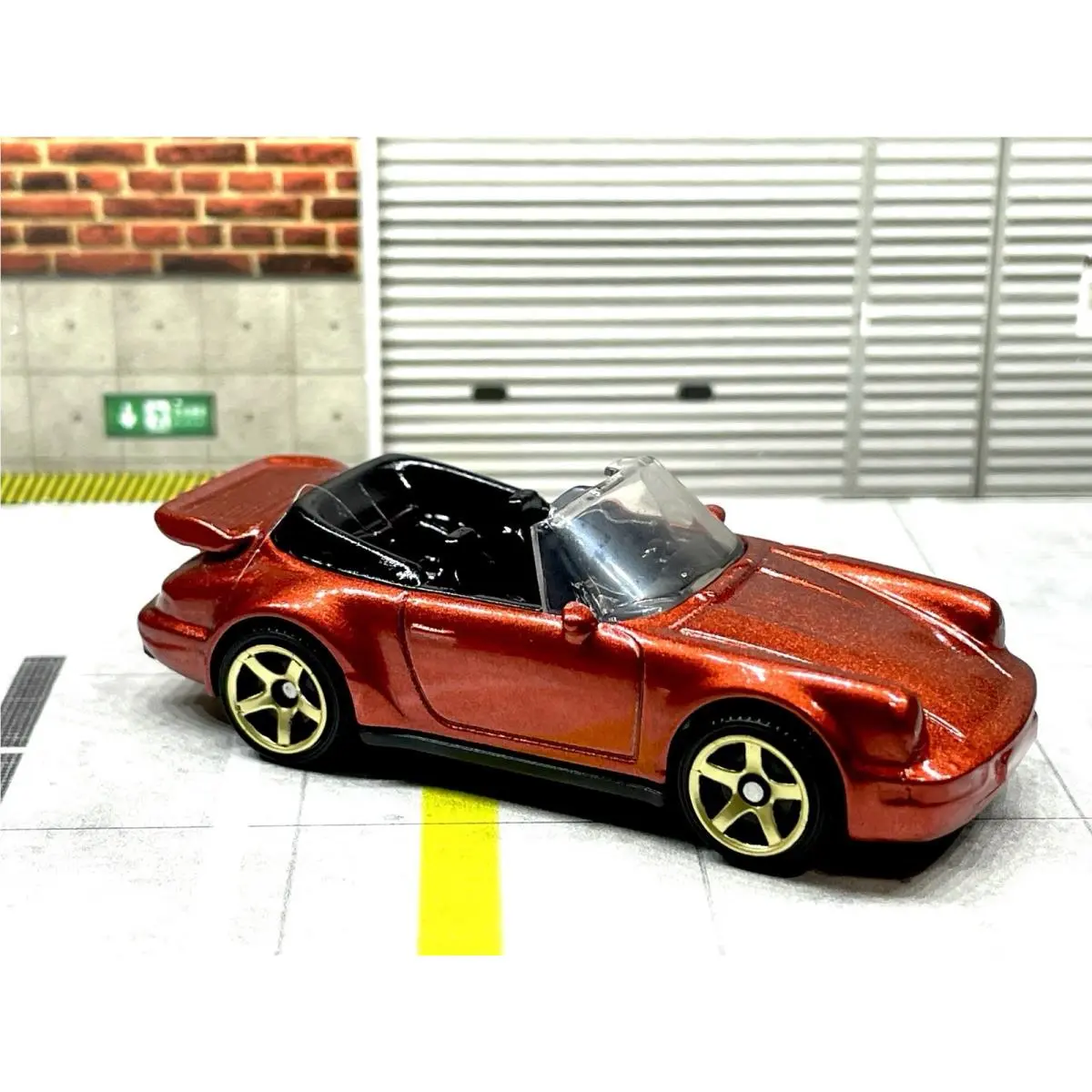 Hot Wheels Porsche 911 Turbo Cabriolet Custom Made Spectraflame Red