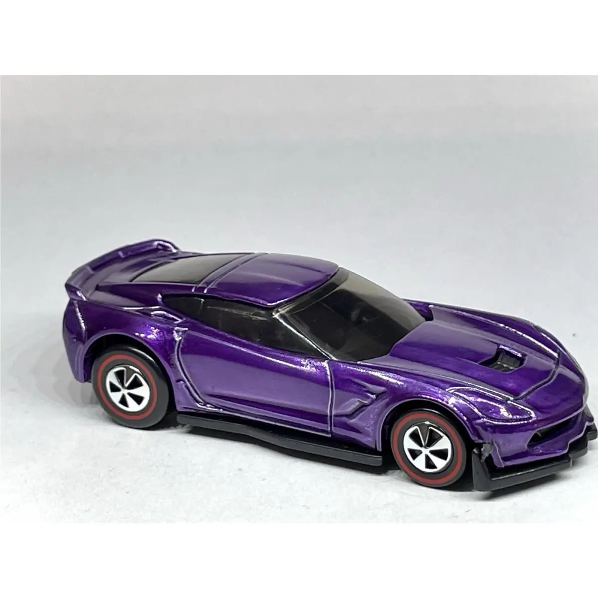 Hot Wheels Custom Made Spectraflame Purple Redline Corvette C7 Z06 Diecast