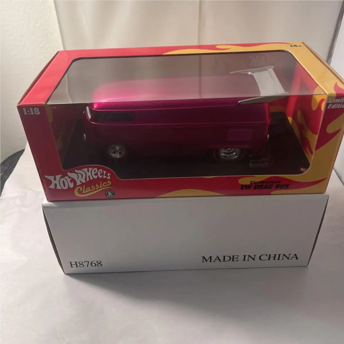 Hot Wheels Classics 2005 Purple Customized VW Drag Bus Rlc 1:18