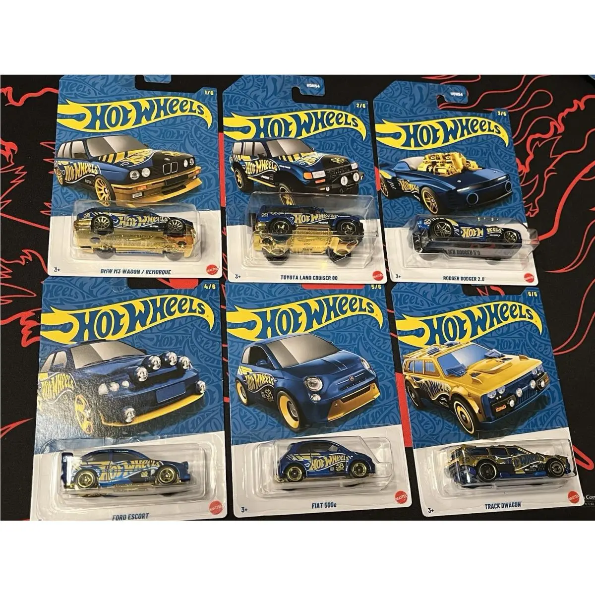 Hot Wheels - 2026 Pearl and Chrome Mix 2 - Blue - Set Of 6 - with Chase