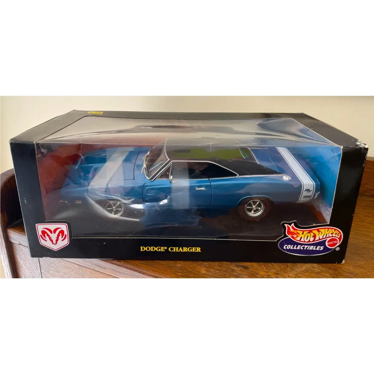 Dodge Charger R/t - 1969 - Hot Wheels - Die Cast 1/18 – Metallic Blue - Mint