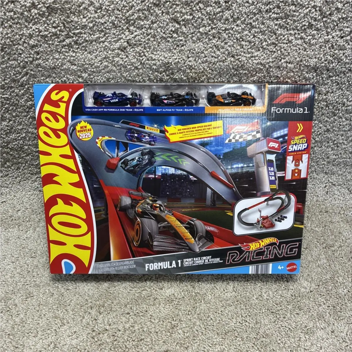 Hot Wheels Racing Formula 1 Sprint Race Circuit Track Set 3 Die-cast Cars