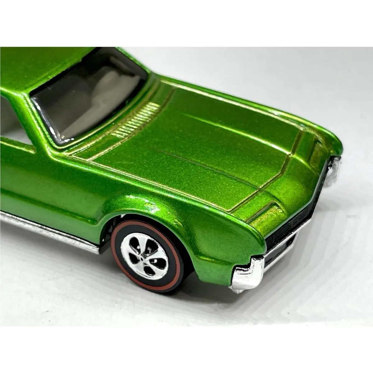 Hot Wheels Custom Made Redline ‘66 Toronado Deep Pearl Green