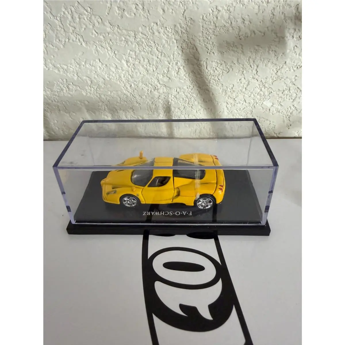 Hot Wheels Enzo Ferrari Fao Schwarz Exclusive in Yellow Ultra Rare Vhtf AG8