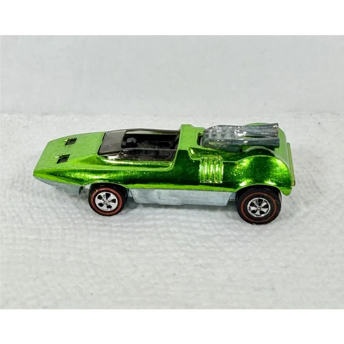 Hotwheels Redline Granny-apple Lt. Green Peeping Bomb 1969