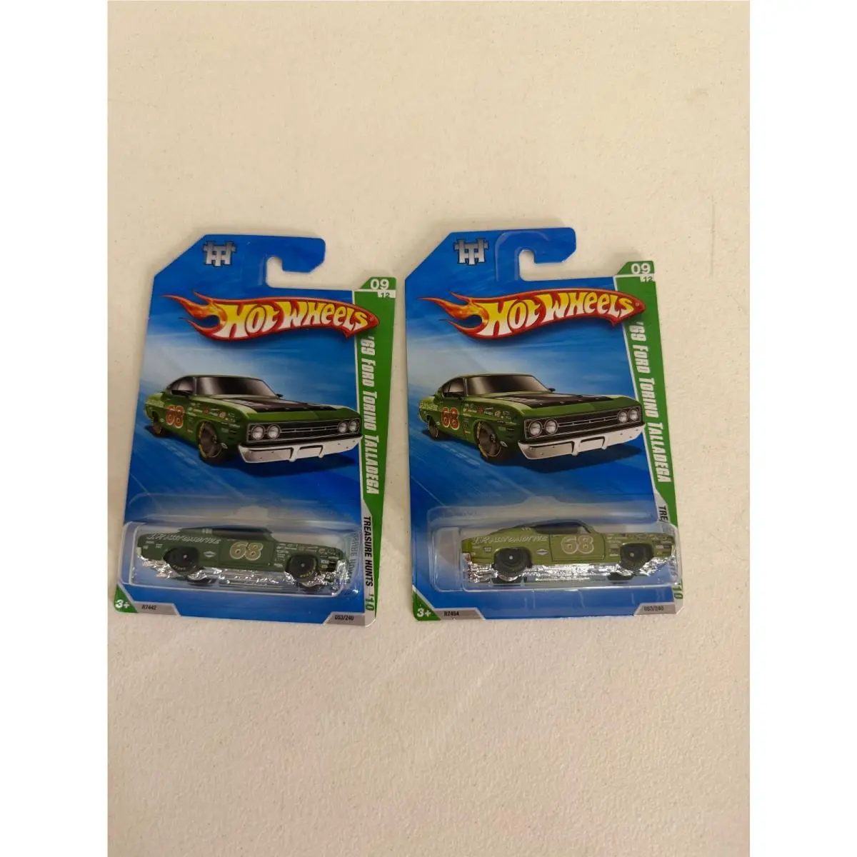 Hot Wheels Treasure Hunts `10 `69 Ford Torino Talladega Super Regular AG8