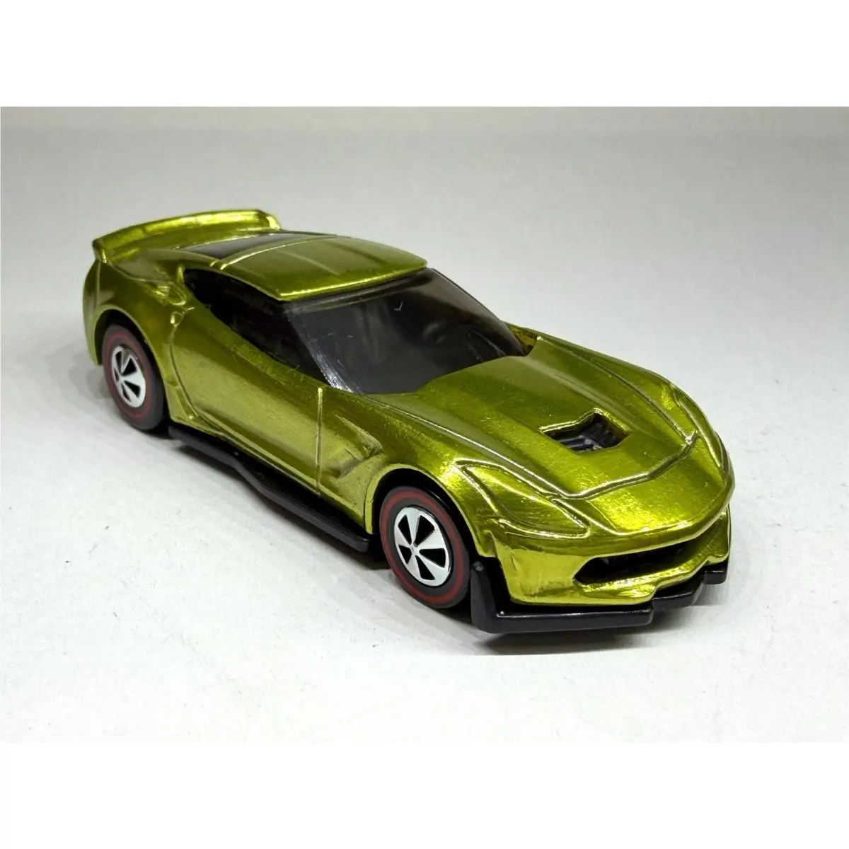 Hot Wheels Custom Made Spectraflame Yellow Redline Corvette C7 Z06