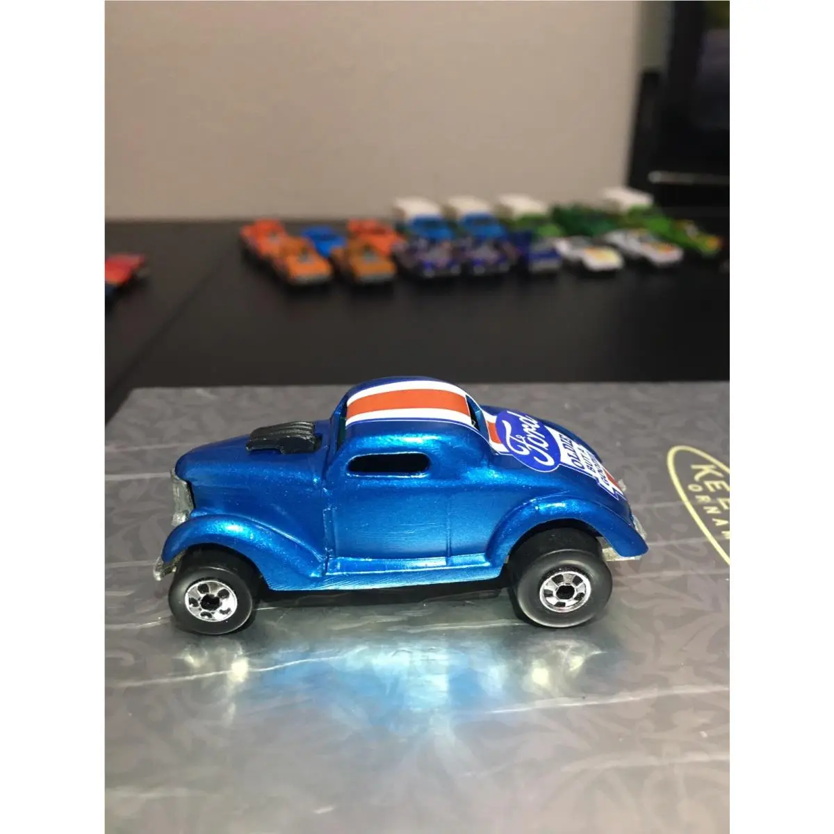 ⬜ Hot Wheels Custom Neet Streeter - Metallic Blue Pearl