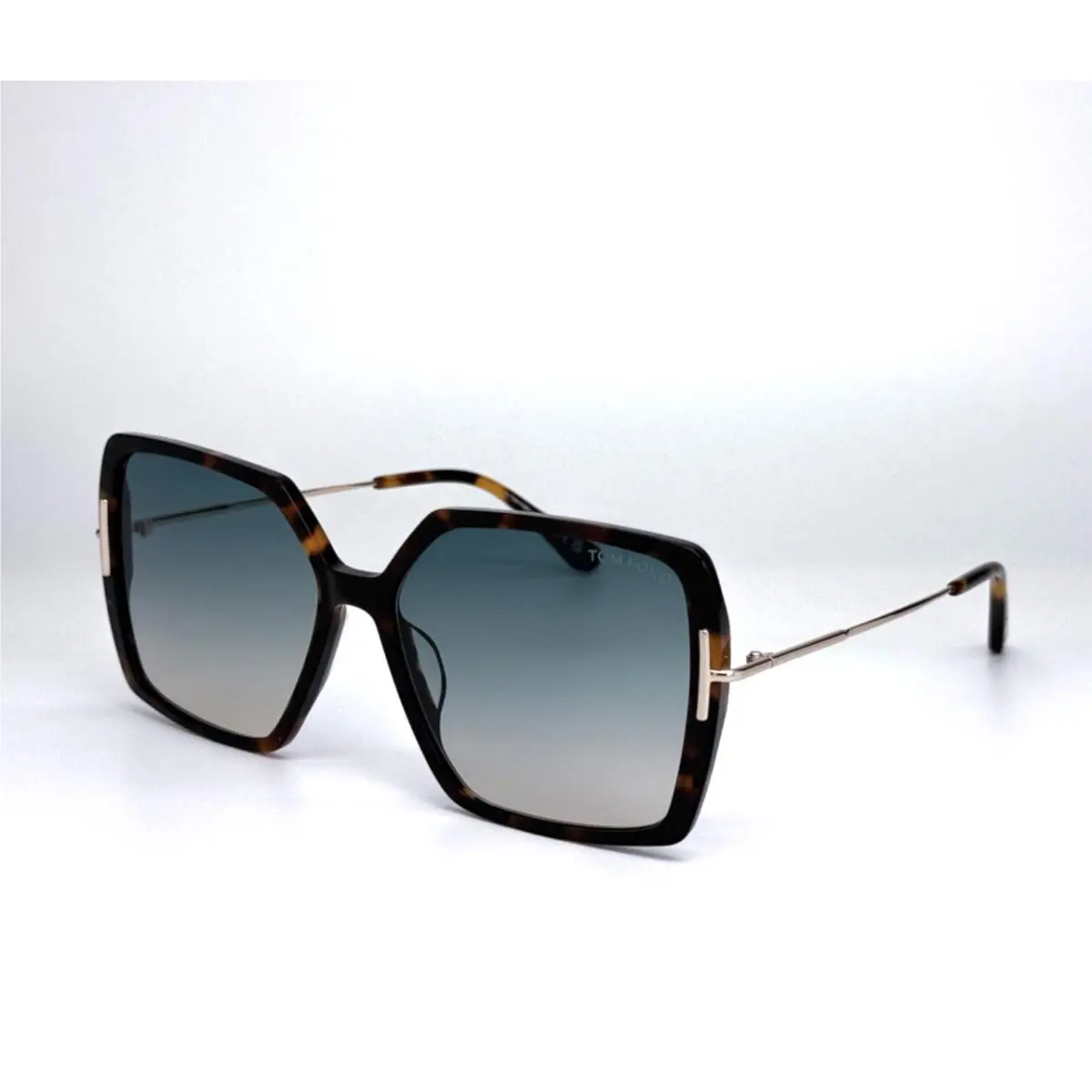 Tom Ford FT1039-5952P Sunglasses Boutique Display
