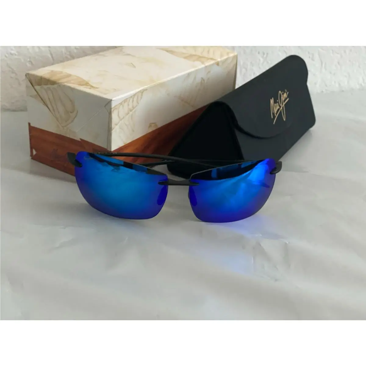 Maui Jim Ho`okipa MJ B407-11 Smoke Grey / Hawaii Blue Polarized Sunglasses