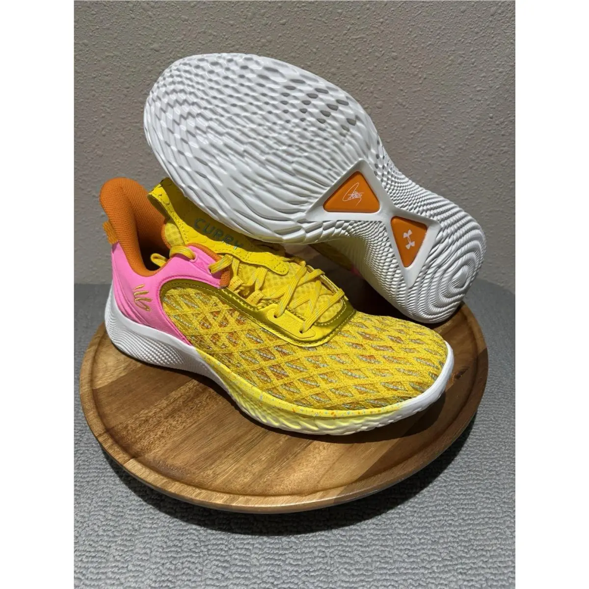 Mens Size 11 Under Armour Curry 9 Flow Sesame Street Big Bird 3024248-702
