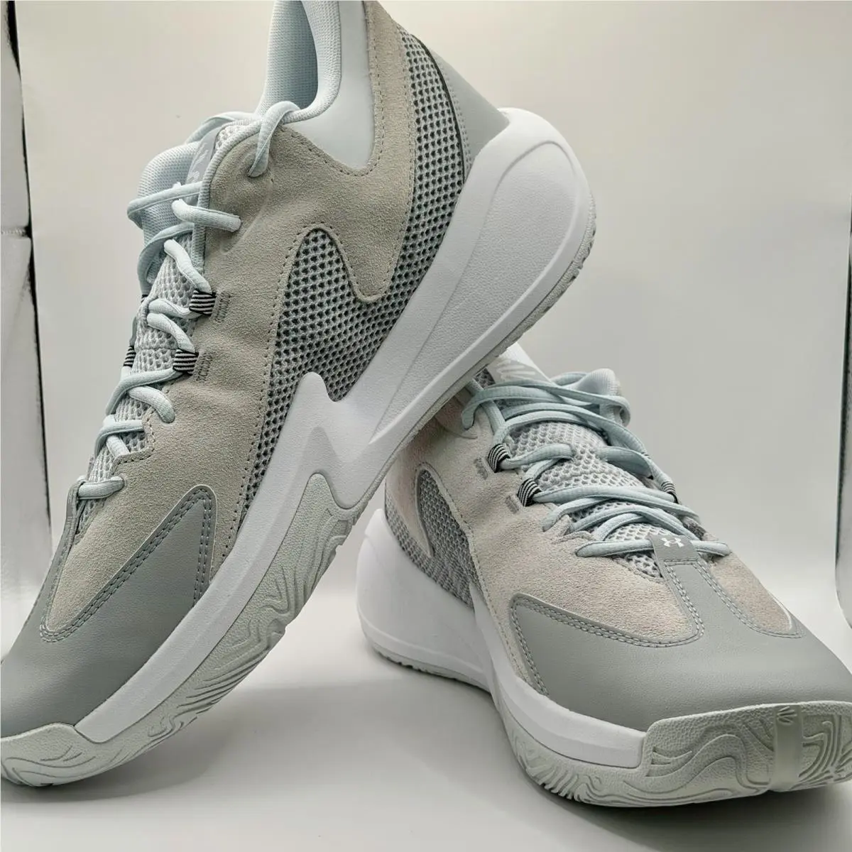 Under Armour`s Steph Curry 3Z 25 Sde Gray Men`s Size 13 Basketball Sneaker