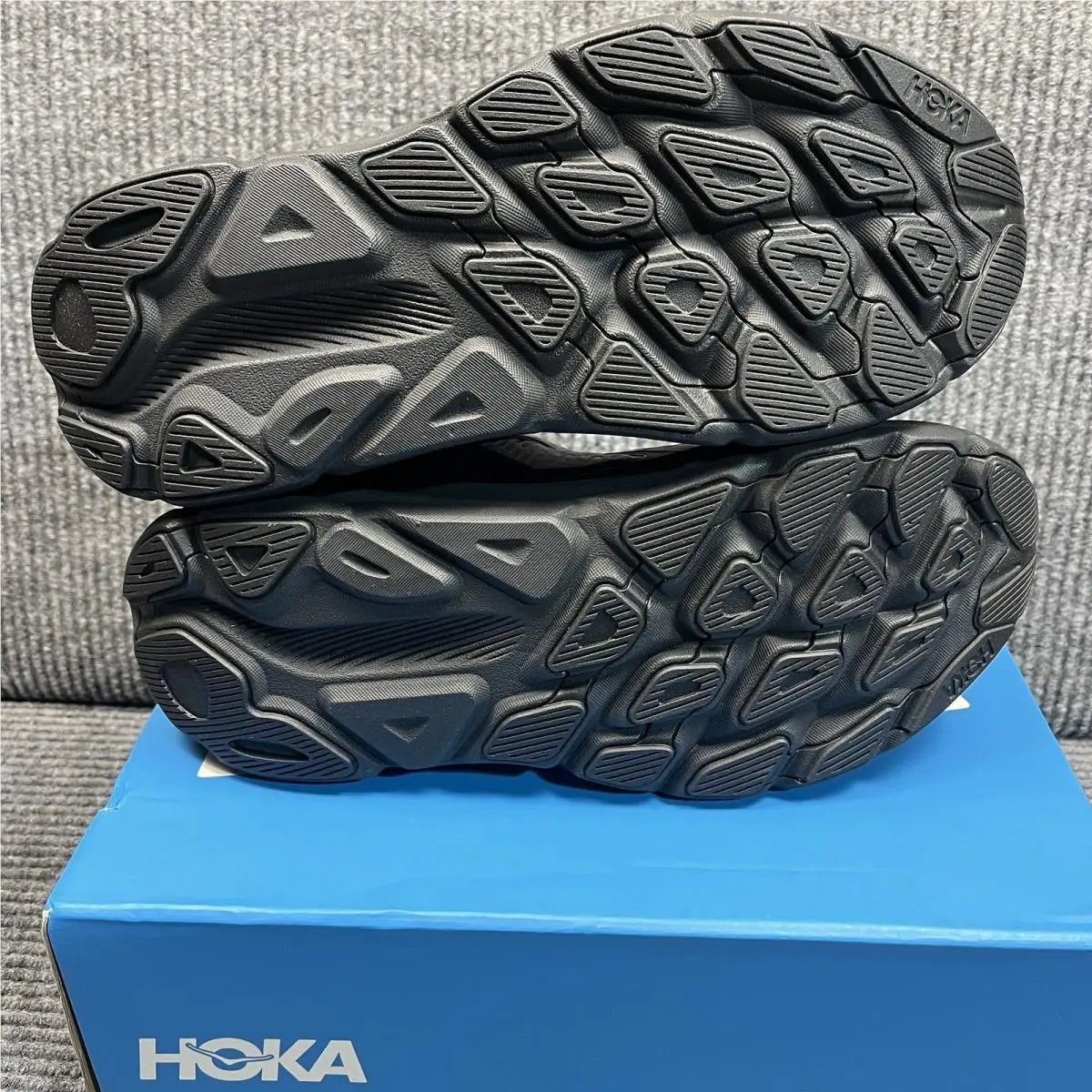 Hoka shoes - Hoka One One Clifton 9 - 1155370 - Black 2