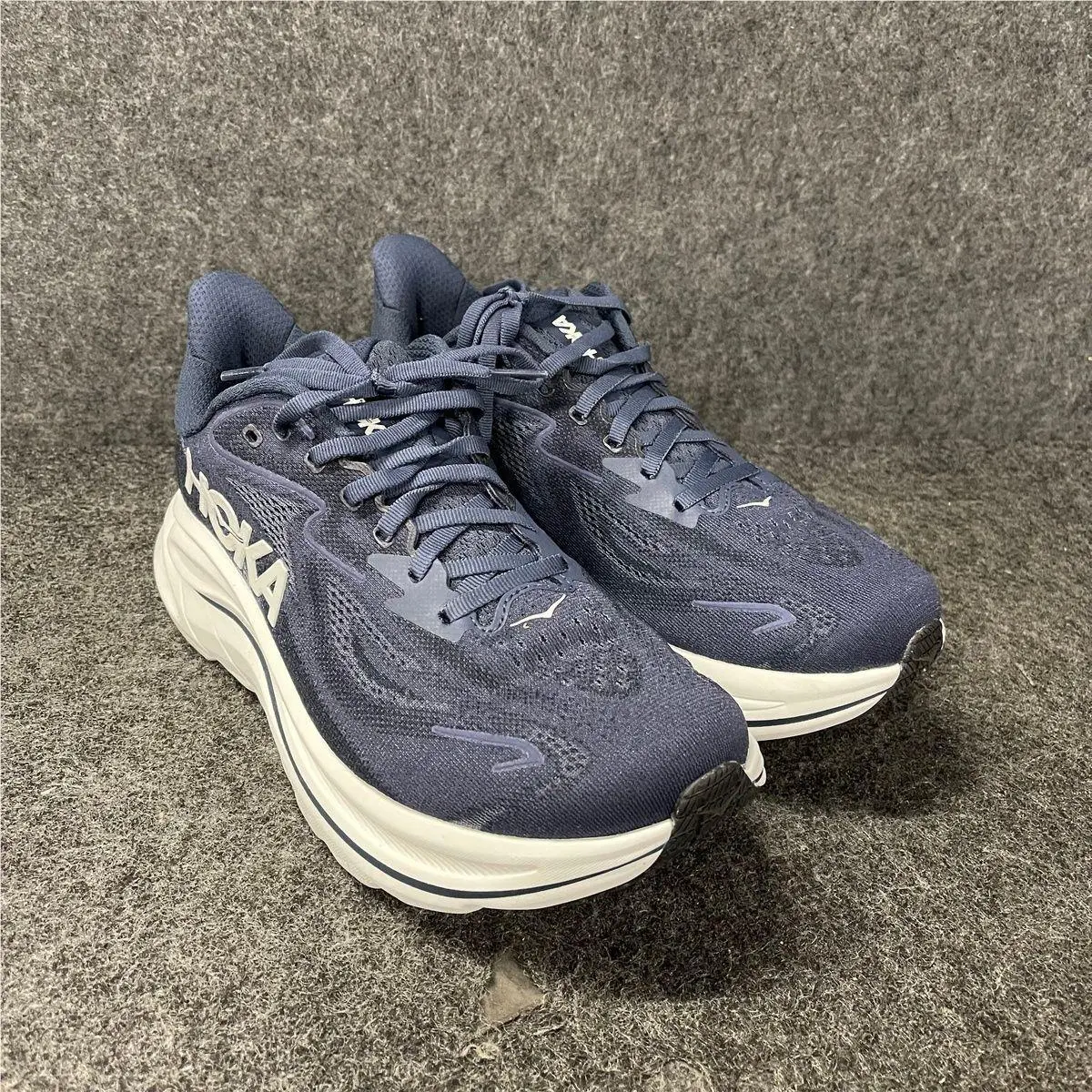 Hoka Clifton 10 Running Shoes Men`s Size US 7 EE White/navy