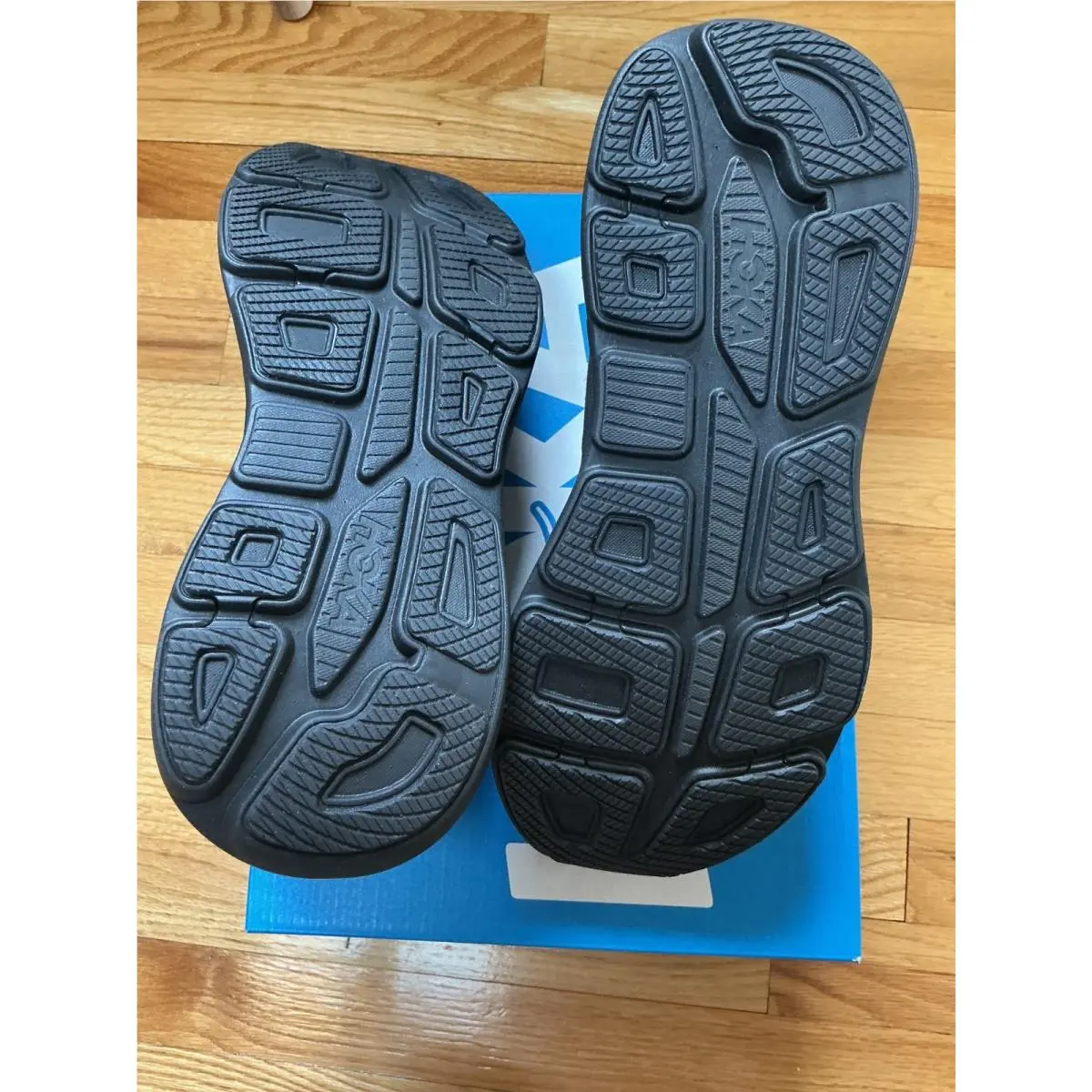 Hoka shoes - Hoka One One Bondi - One One Bondi - 1162011-BBLC - Black 4