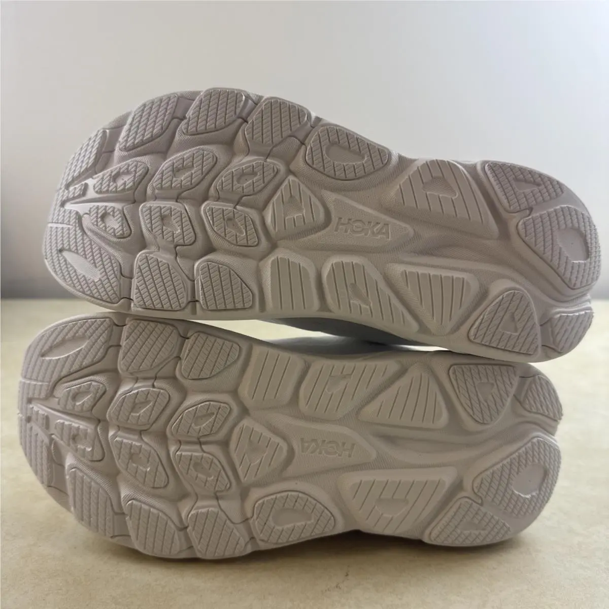 Hoka shoes - Hoka One One Clifton 10 - 1162031-WWH - White 3