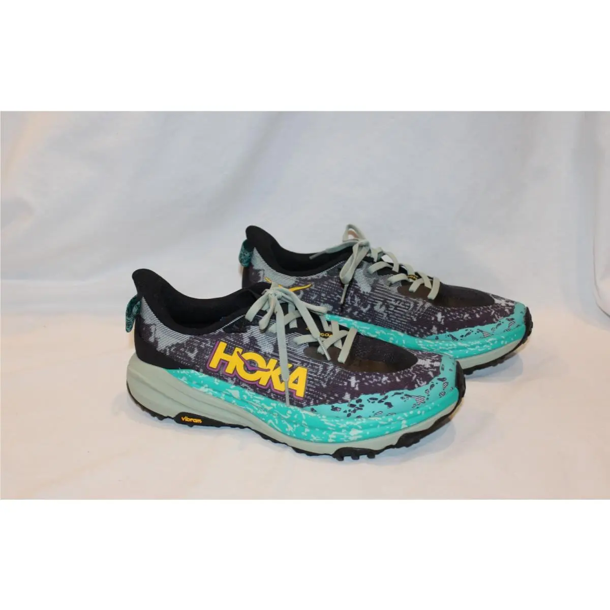 Hoka One Women`s Speedgoat 6 Running Sneakers Black Aloe Vera 6.5