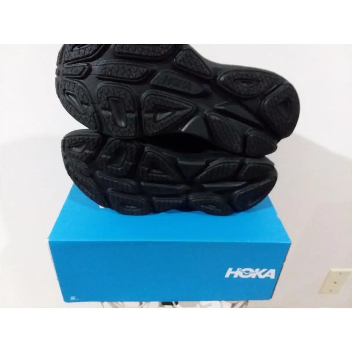 Hoka shoes - Hoka One One Bondi 8 - Black 4