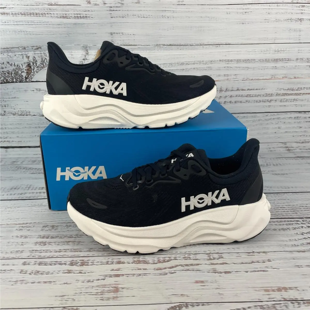 Hoka Arahi 8 Women US 7.5B Running Shoe Black White