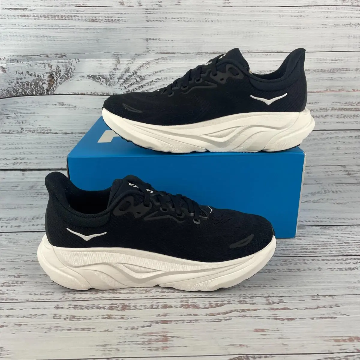 Hoka shoes - HOKA Arahi 8 - Arahi - Black (UPC: 198605183973) 0