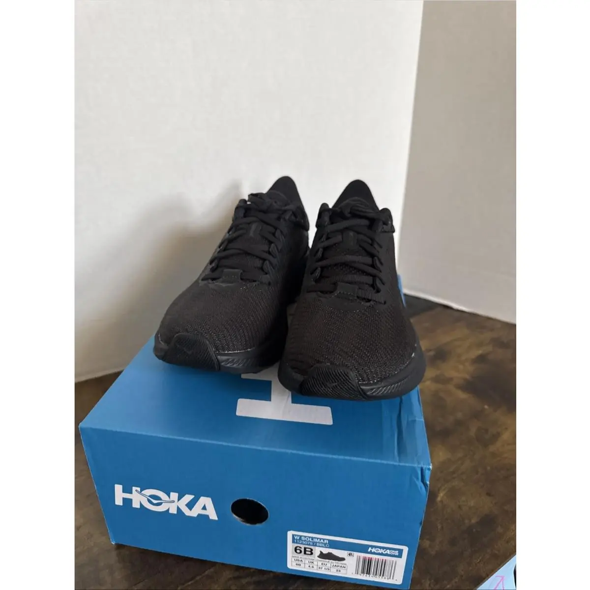 Hoka One One Woman`s Sneakers Athletic Shoes Hoka Solimar Size 6B Black