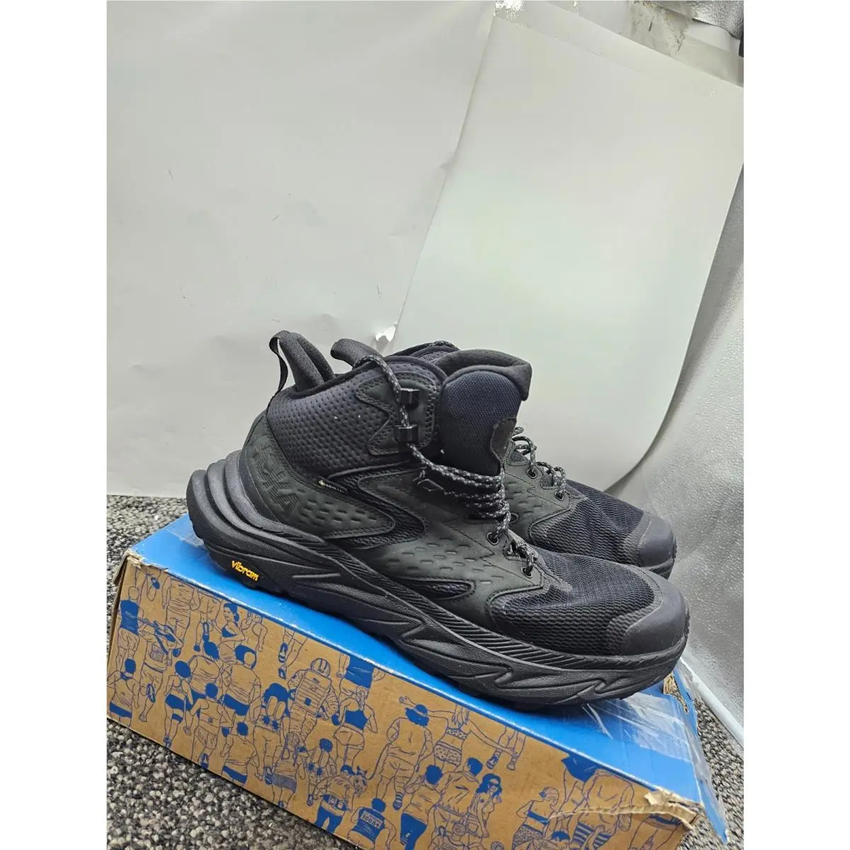 Hoka shoes - Hoka One One Anacapa GORE-TEX - Anacapa Mid GTX - Black 1