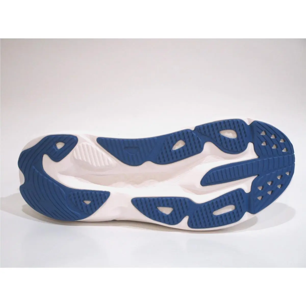 Hoka shoes - frost / gold 3