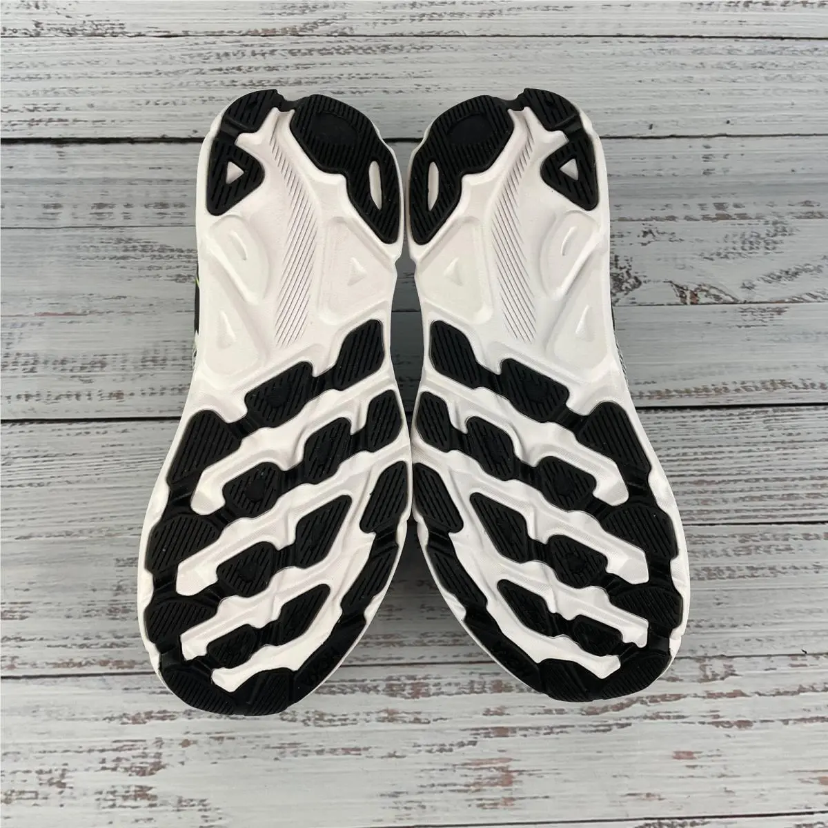 Hoka shoes - Hoka One One Clifton 9 - White 6