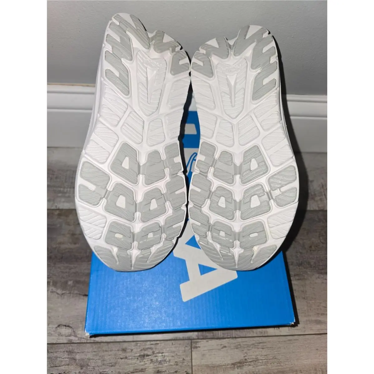 Hoka shoes - 1147930WNCL - 1147930-WNCL - White 4
